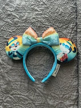 Disney cruise line Rainbow Sequin Bow Minnie Ear Headband